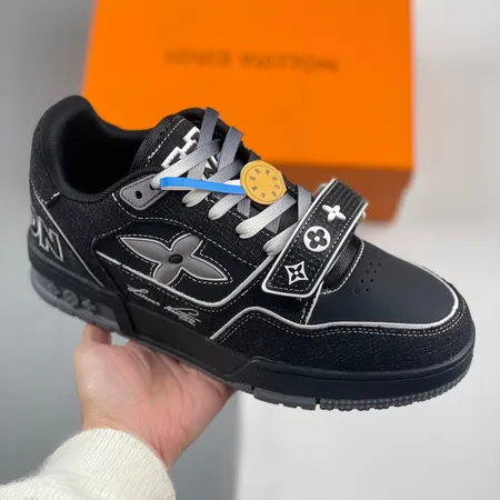 ルイヴィトン カジュアルシューズ