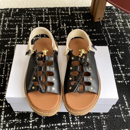 セリーヌ サンダル