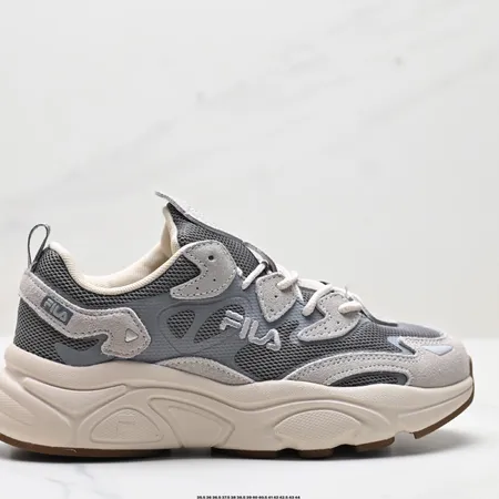 フィラ スニーカー