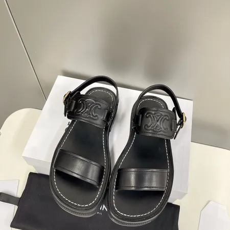 セリーヌ サンダル