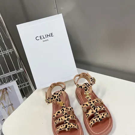 セリーヌ サンダル