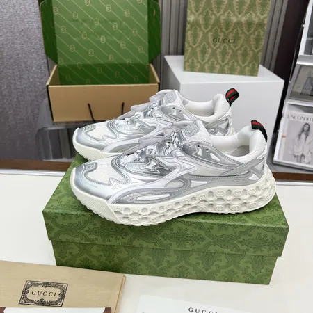 グッチ スニーカー