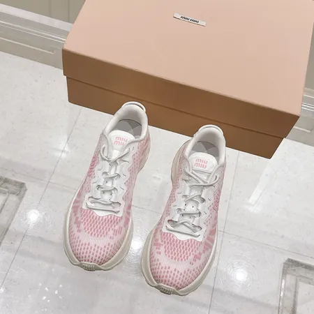 ミュウミュウ スニーカー