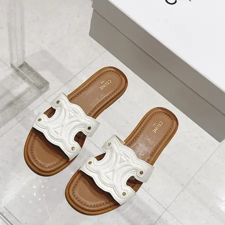 セリーヌ スリッパ