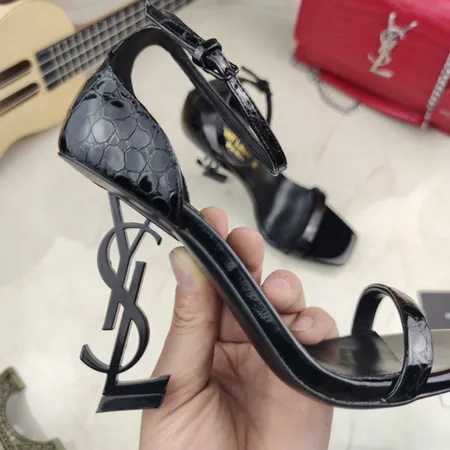 イブサンローラン サンダル