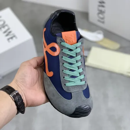 ロエベ スニーカー