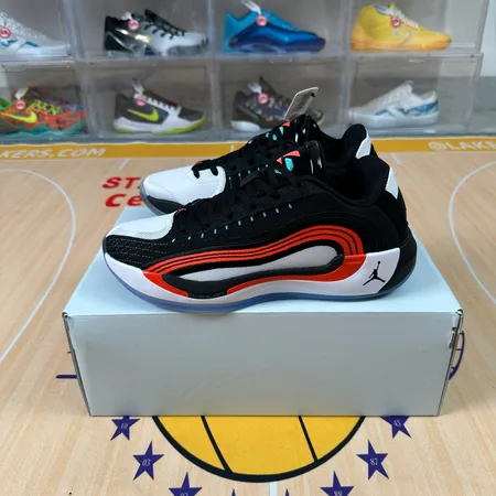 エアジョーダン スニーカー