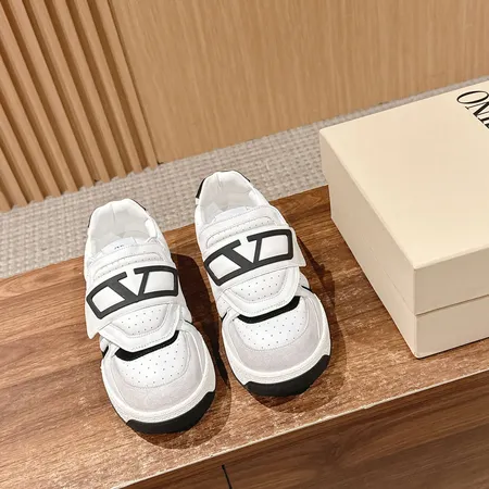 ヴァレンティノ カジュアルシューズ