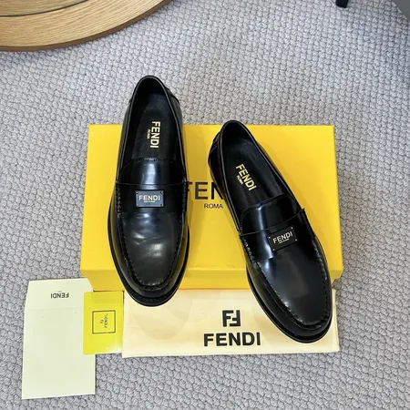 フェンディ ビジネスシューズ