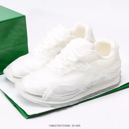 ボッテガ ヴェネタ カジュアルシューズ