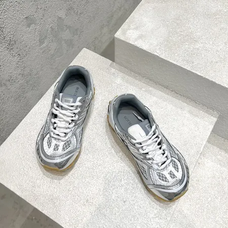 ボッテガ ヴェネタ スニーカー