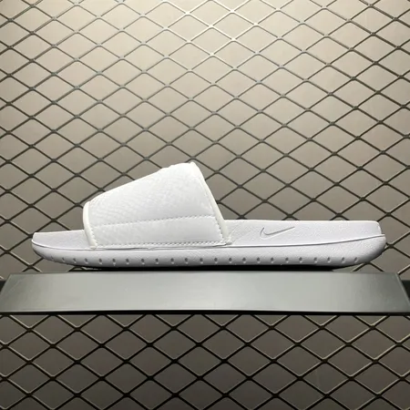 ナイキ スリッパ