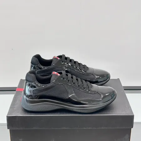 プラダ スニーカー