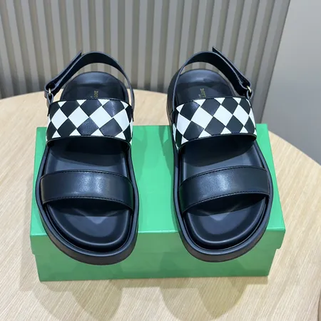 ボッテガ ヴェネタ サンダル