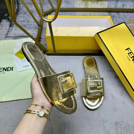 フェンディ スリッパ