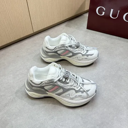 グッチ スニーカー