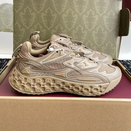 グッチ スニーカー