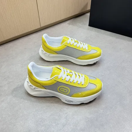 ヴァレンティノ カジュアルシューズ