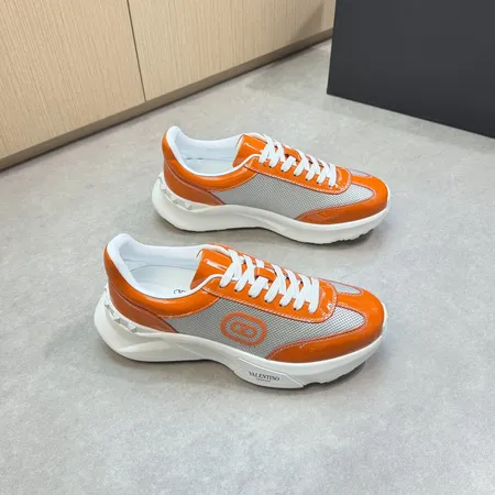 ヴァレンティノ カジュアルシューズ