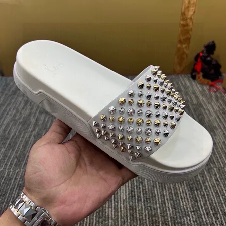 クリスチャン・ルブタン スリッパ