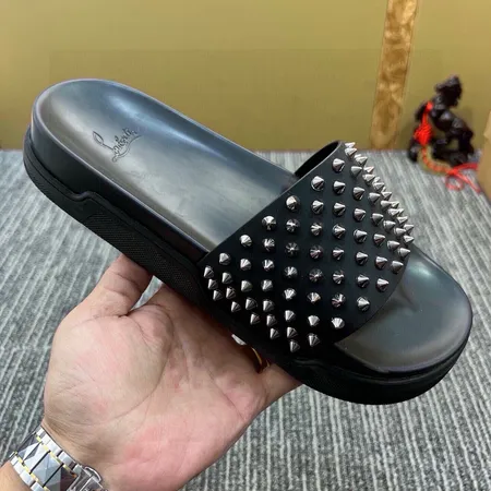 クリスチャン・ルブタン スリッパ