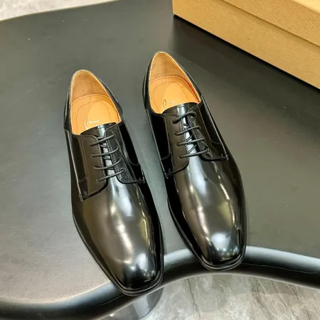 クリスチャン・ルブタン ビジネスシューズ