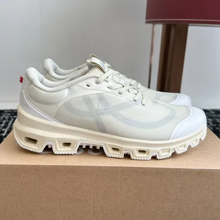 ロエベ スニーカー