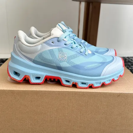 ロエベ スニーカー