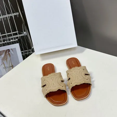 セリーヌ スリッパ