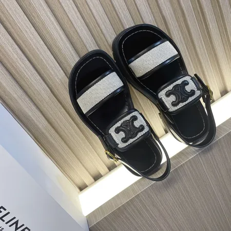 セリーヌ サンダル