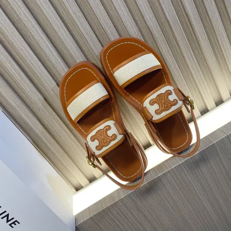 セリーヌ サンダル