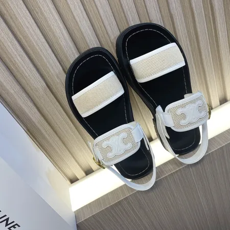 セリーヌ サンダル