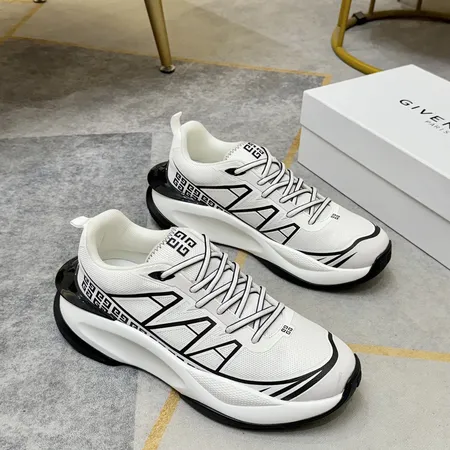 ジバンシィ スニーカー