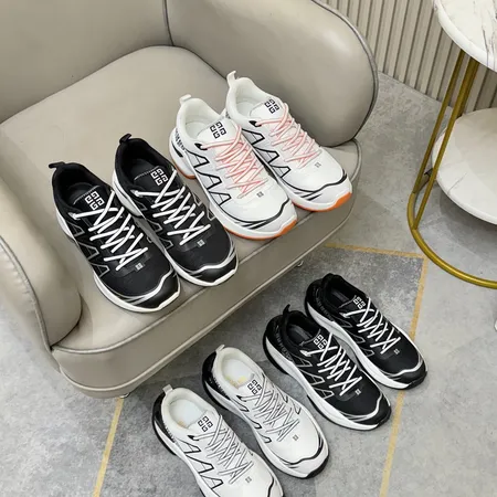 ジバンシィ スニーカー