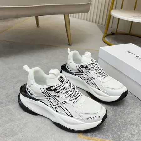 ジバンシィ スニーカー