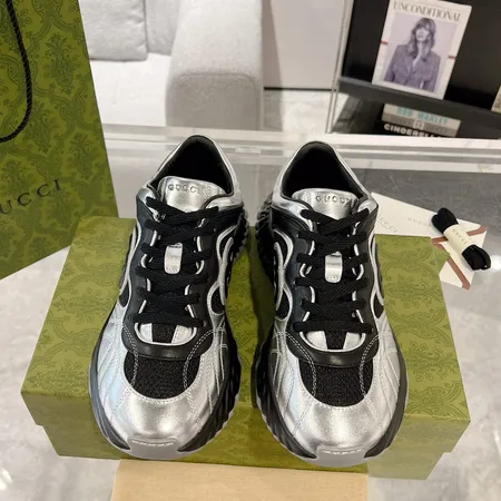 グッチ スニーカー