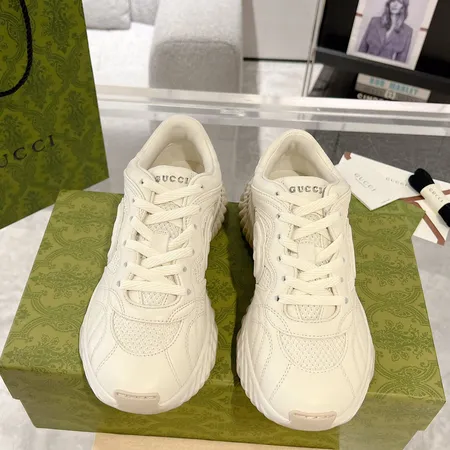 グッチ スニーカー