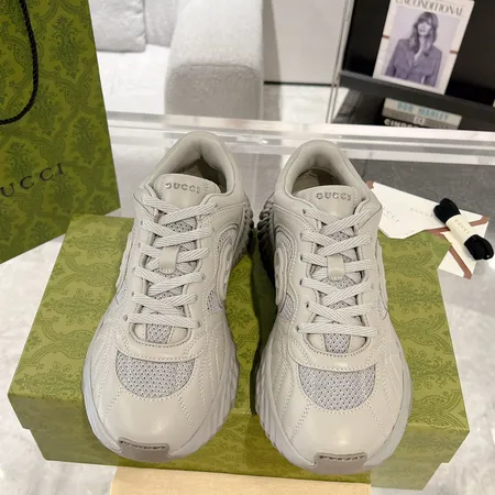 グッチ スニーカー