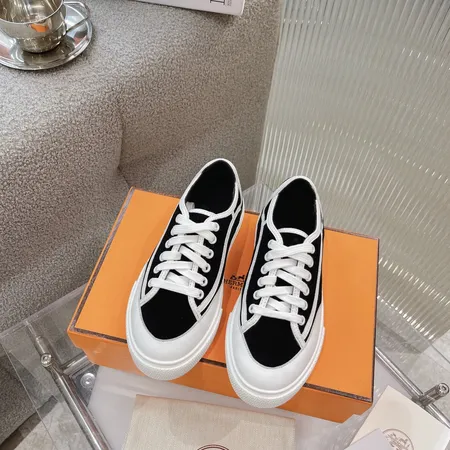 エルメス カジュアルシューズ