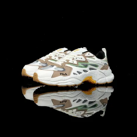 フィラ スニーカー