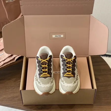 ミュウミュウ スニーカー