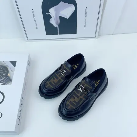 フェンディ ビジネスシューズ