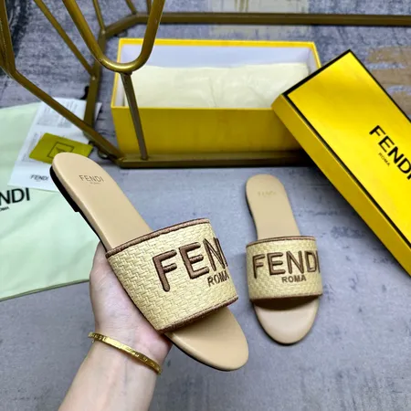 フェンディ スリッパ