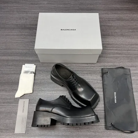 バレンシアガ ビジネスシューズ