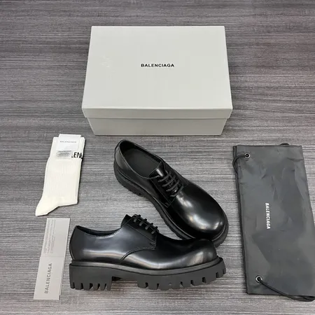 バレンシアガ ビジネスシューズ