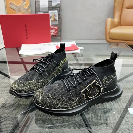 フェラガモ カジュアルシューズ