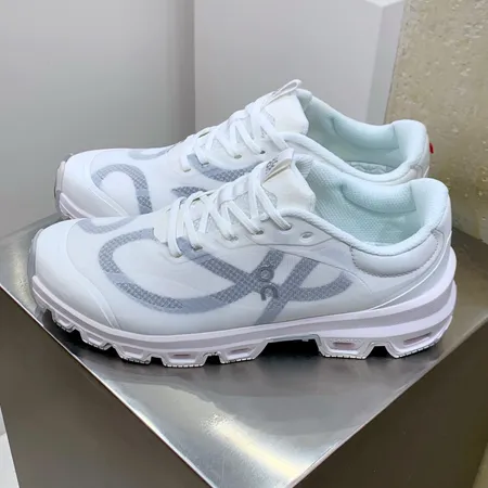 ロエベ スニーカー