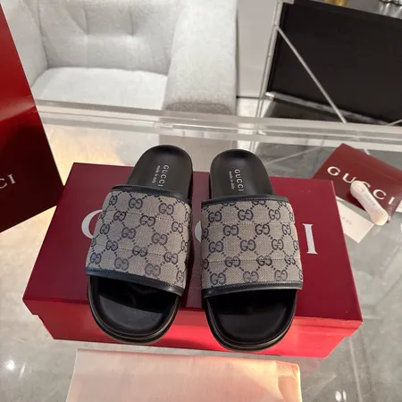 グッチ スリッパ