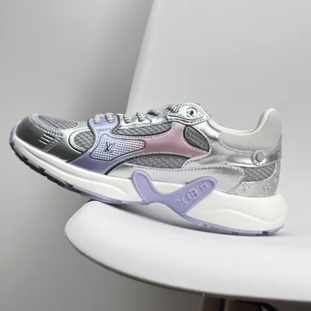 ルイヴィトン スニーカー