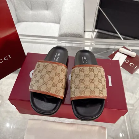 グッチ スリッパ